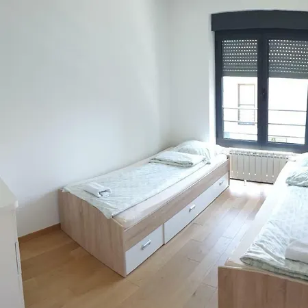 Luxury And Designed Penthouse Bricks 1 With 2 Balcony *